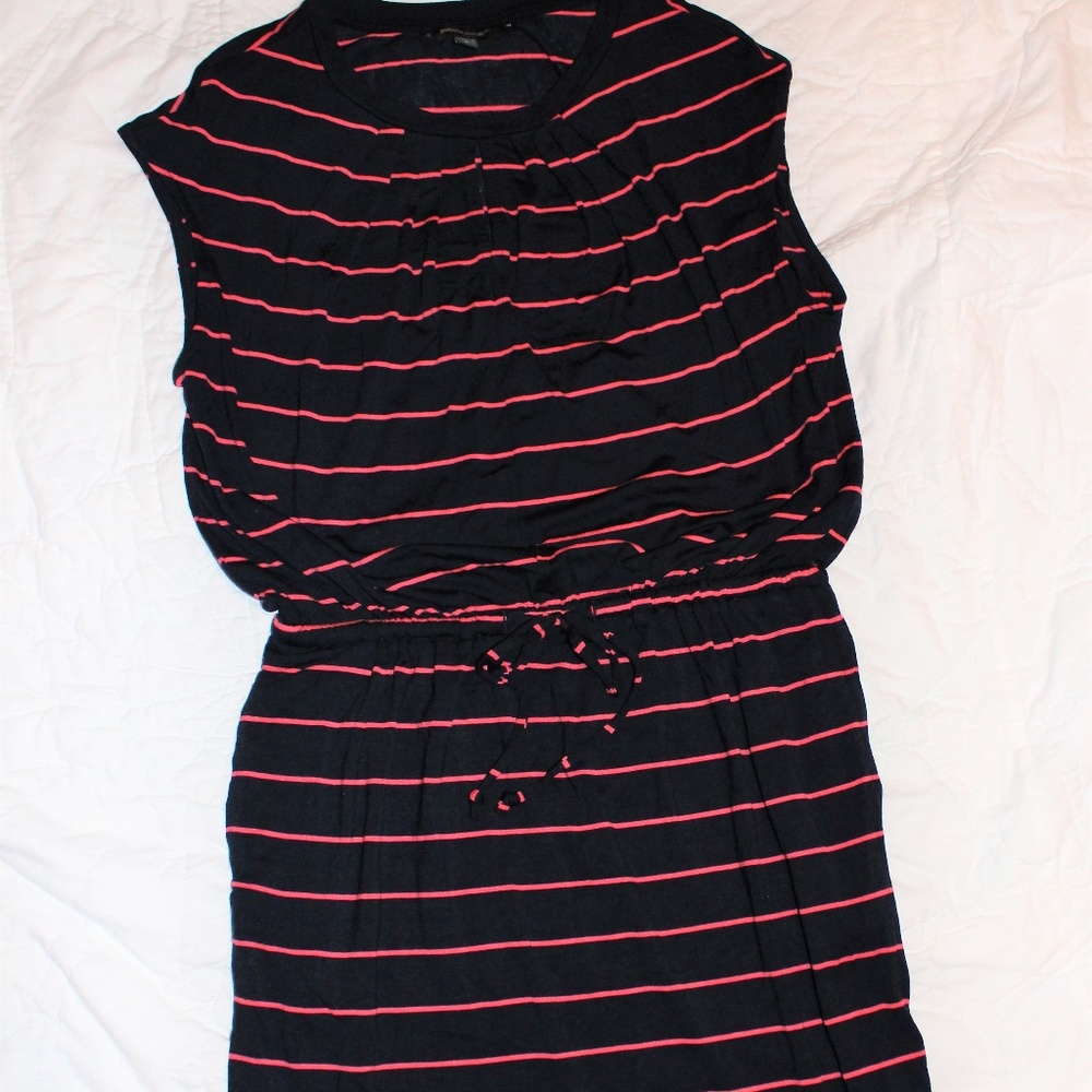 Banana Republic dress with pockets